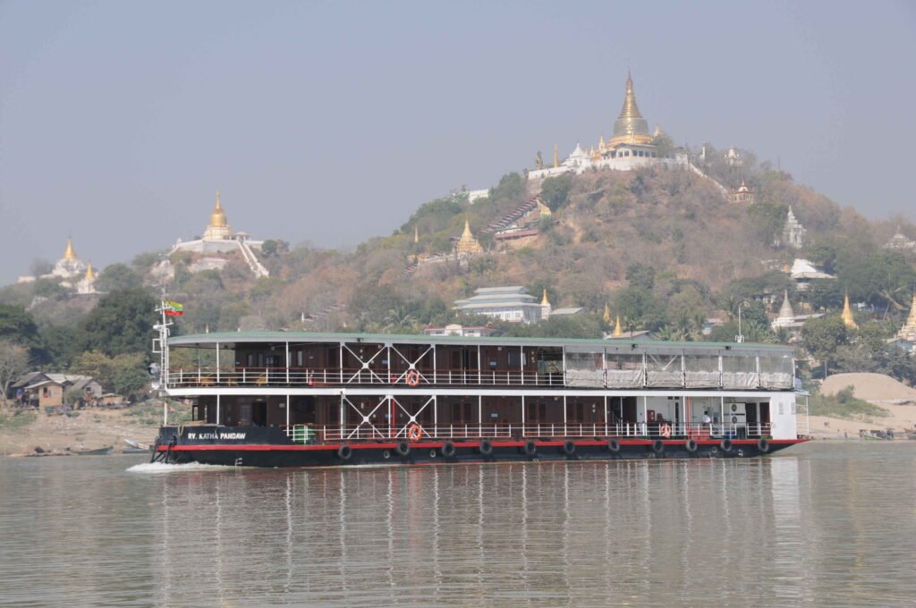 Indian Luxury Cruise Booking Tips
