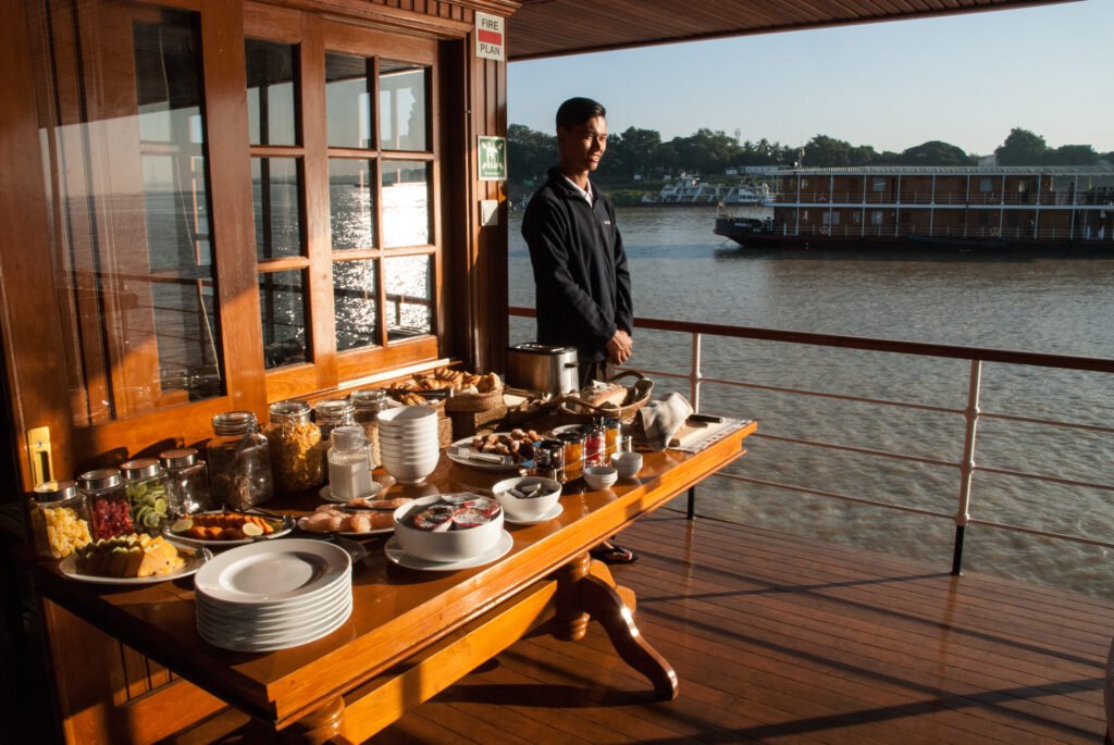 fine dining on Indian waters