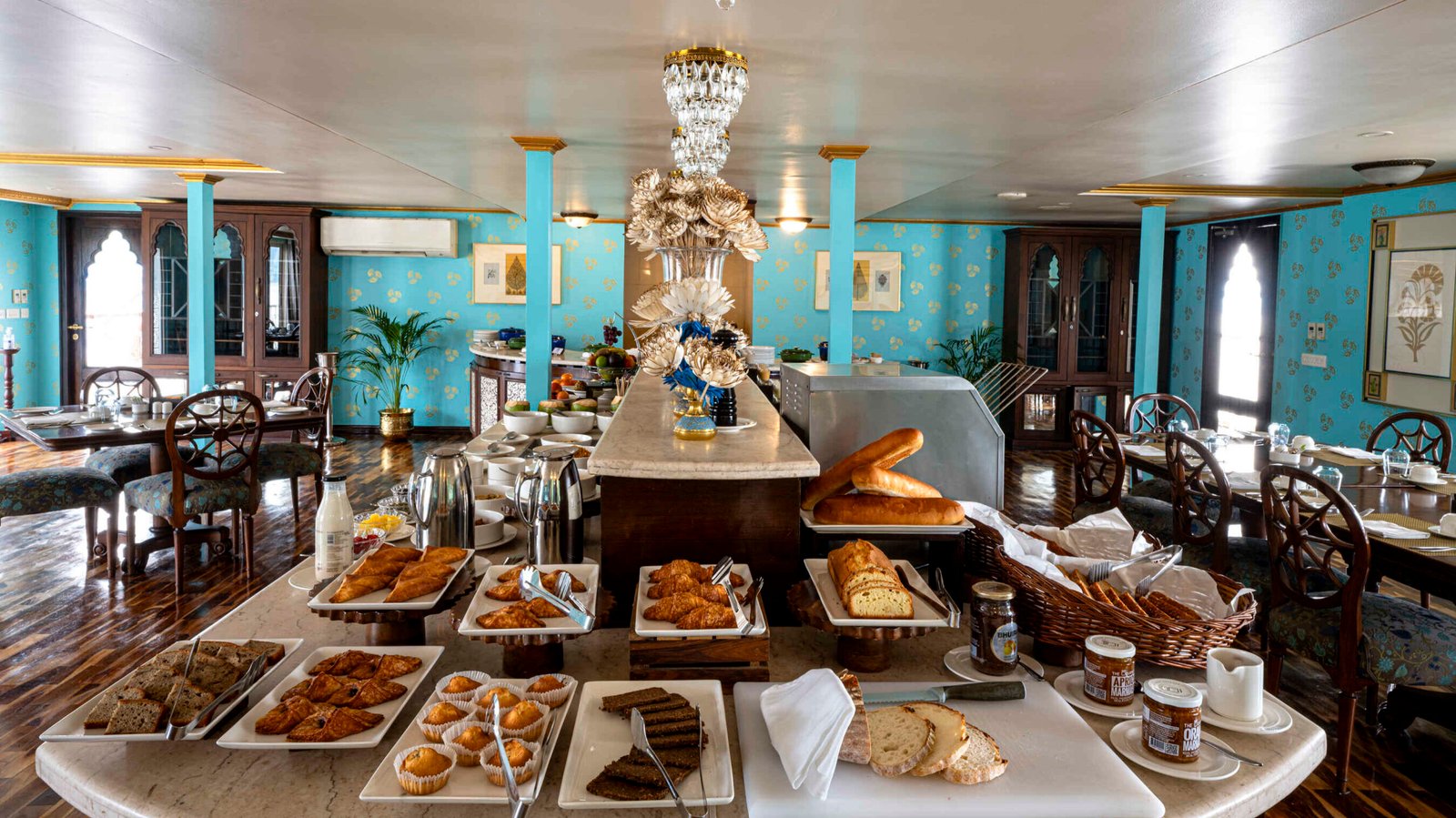 fine dining on Indian waters
